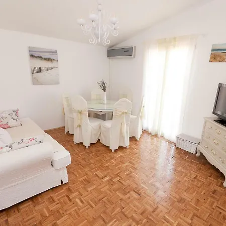 Apartments Marija Vir Exterior photo